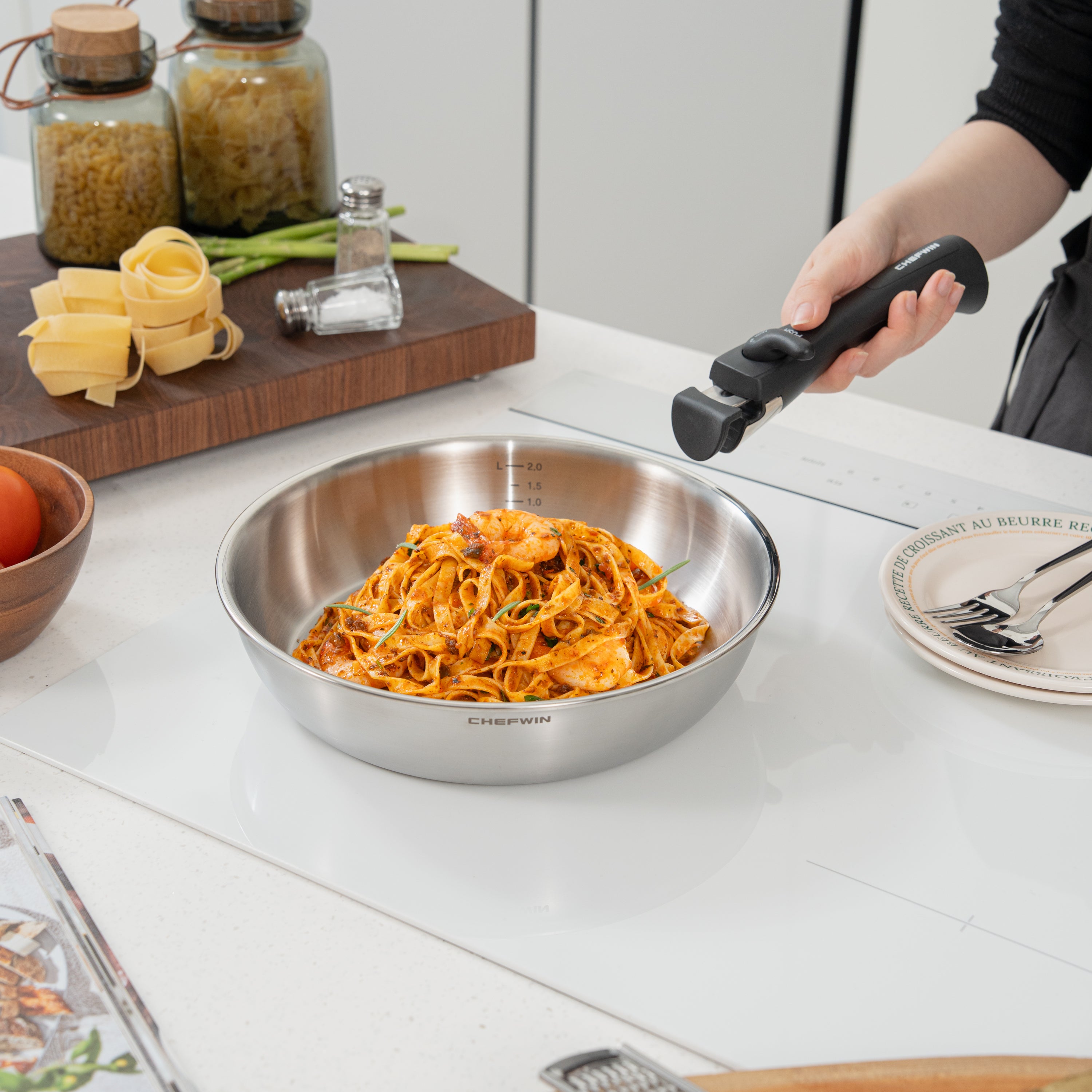 Best Space Saving Cookware for Small Kitchens